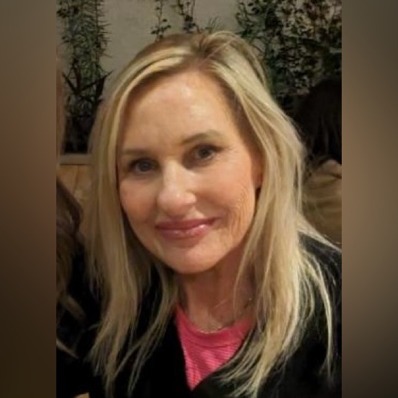 Meet your Posher, Dianne - Picture 2 of 2